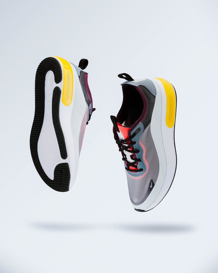 Tenis modernos de piel